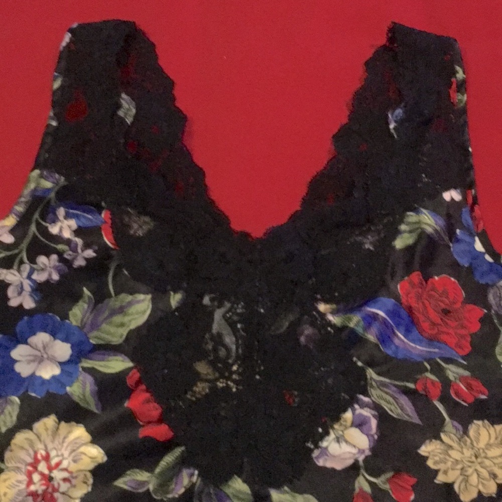 Fantasies by Morgan Taylor floral camisole